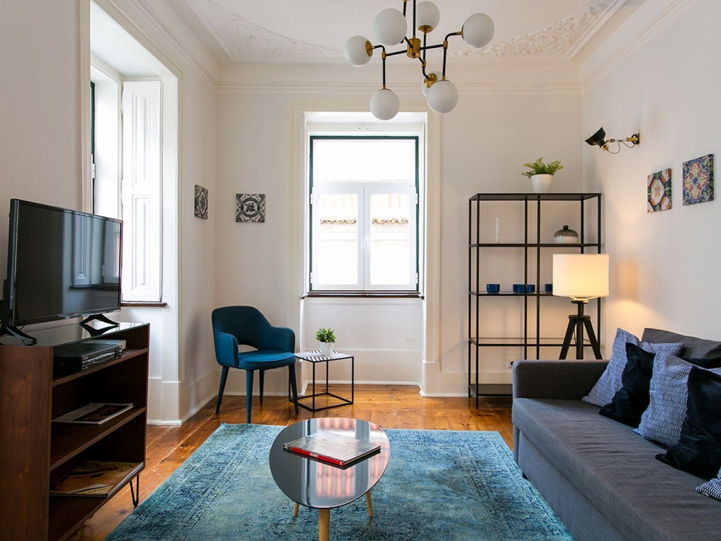 Altido Splendid 2br Flat In Bairro Alto, Nearby Luís De Camões Square Lisboa