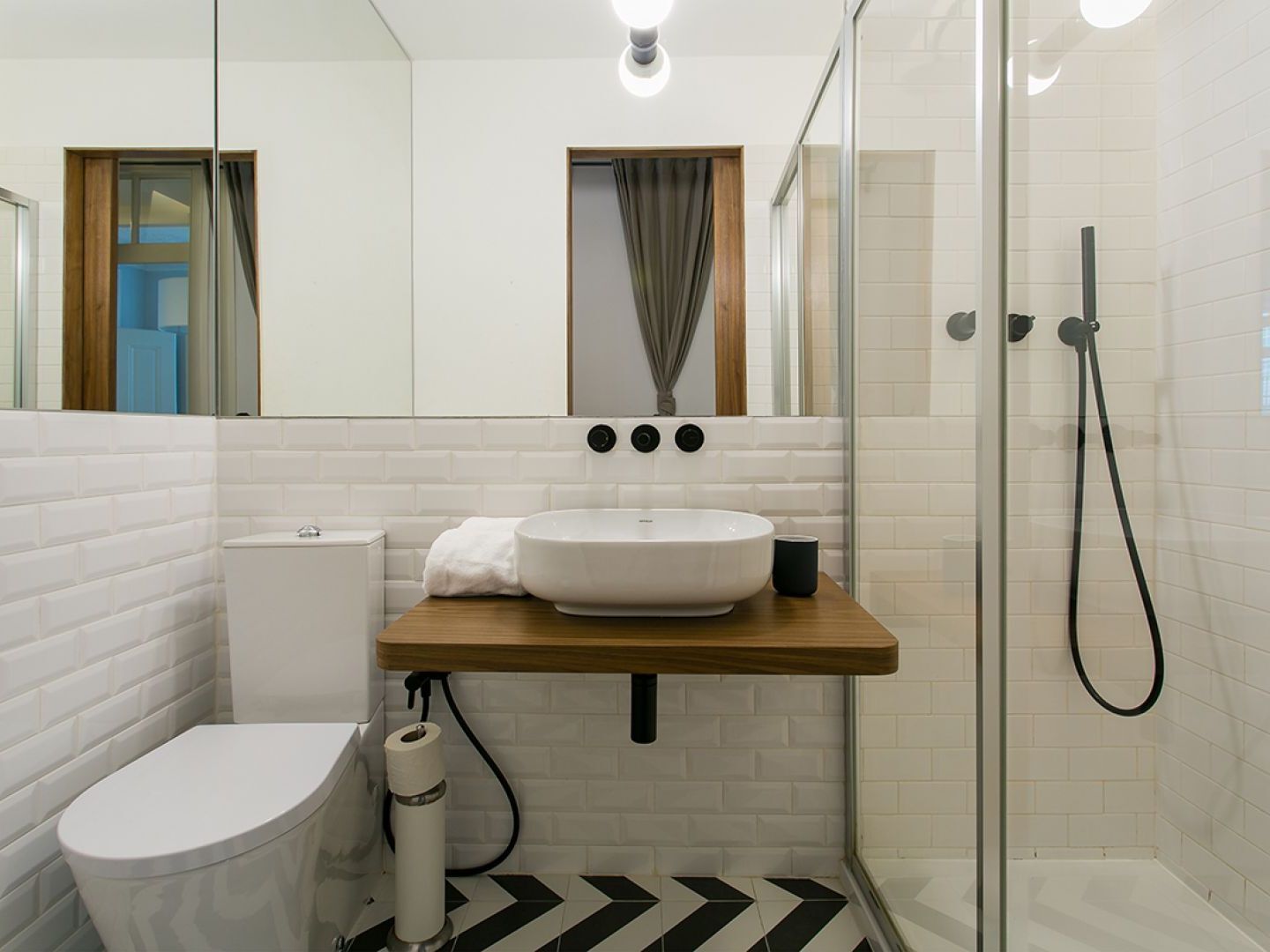 Joivy Splendid 2br Flat In Bairro Alto, Nearby Luis De Camoes Square * Lisboa