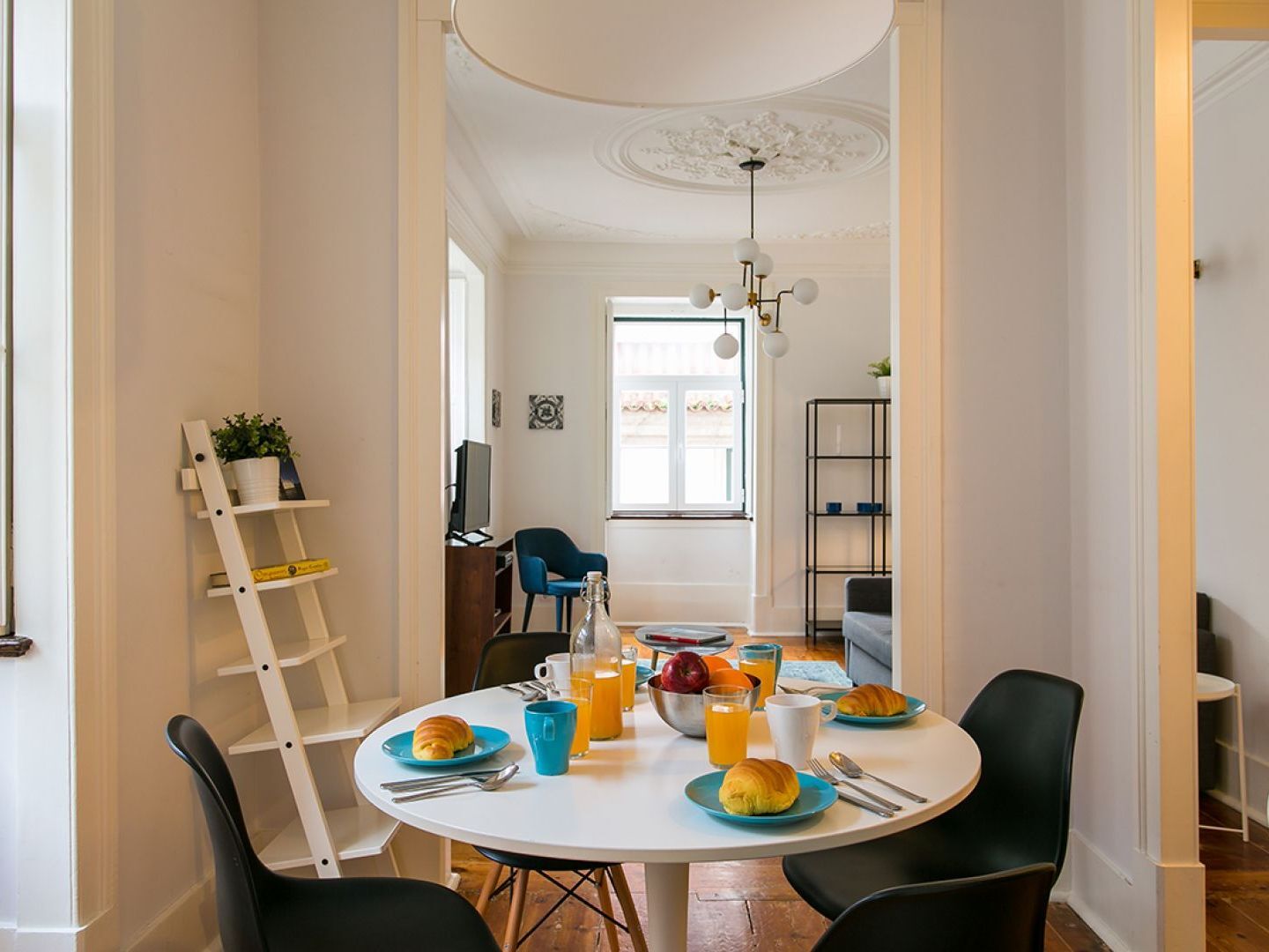 Altido Splendid 2br Flat In Bairro Alto, Nearby Luís De Camões Square Lisboa